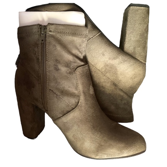 [#1039] LANE BRYANT |DARK OLIVE GREEN FAUX SUEDE BOOTIES| 11W - Picture 4 of 7